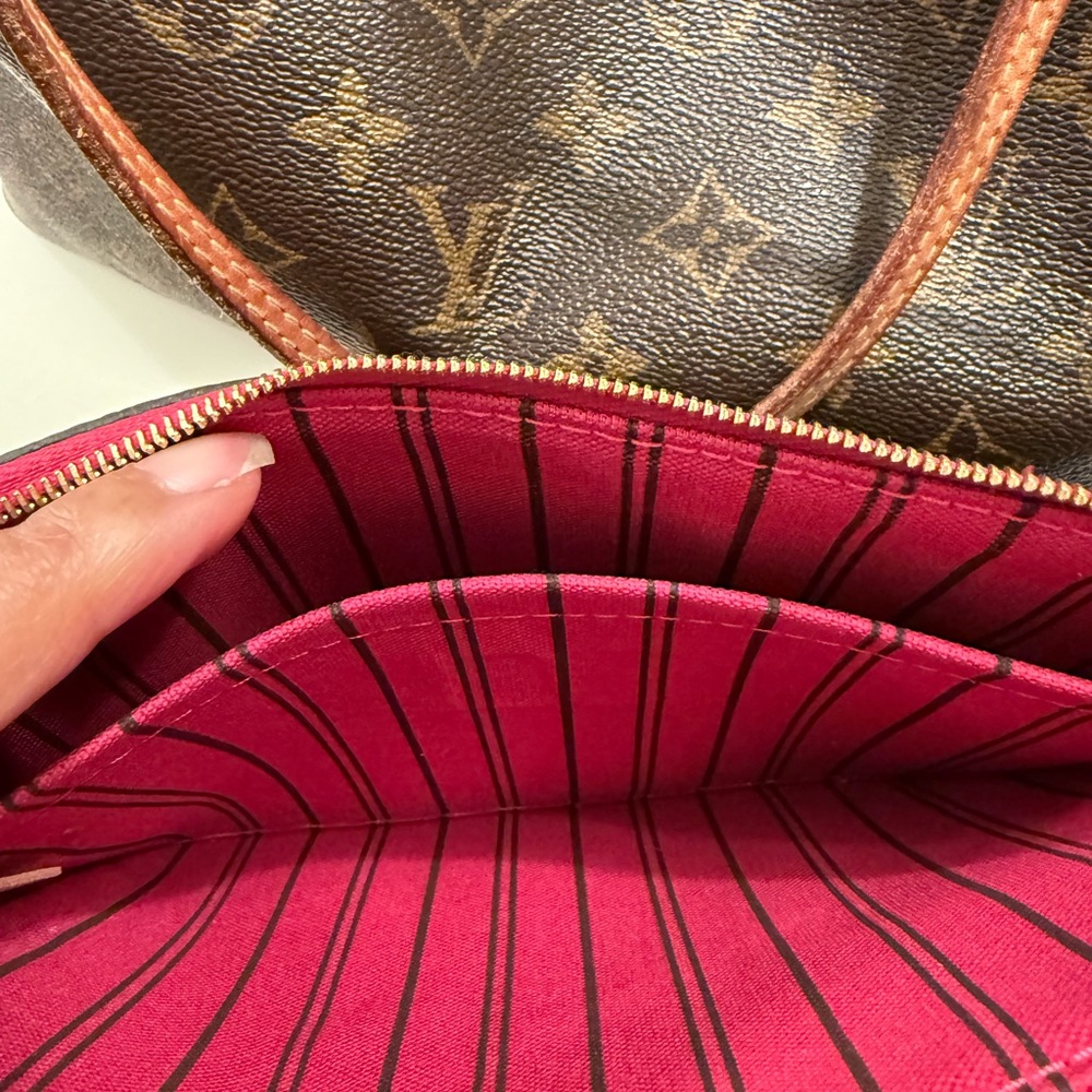 Authentic Louis Vuitton NM Neverful bag - Picture 9 of 11